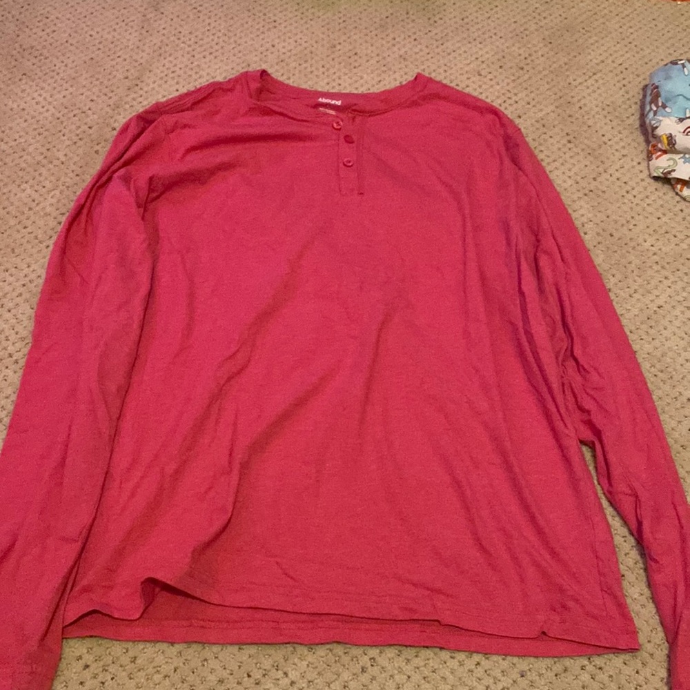 Pink long sleeve shirt with 3 buttons